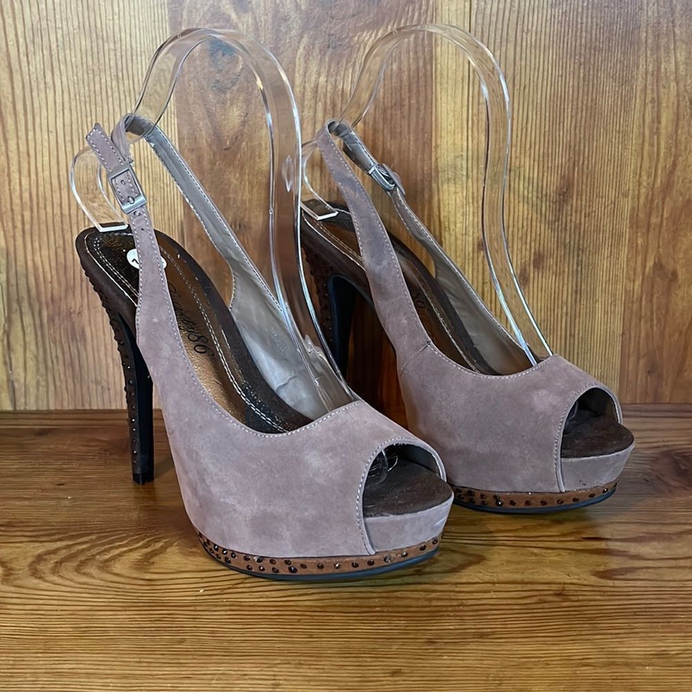 Brown Suede Rhinestone Women’s Heels, size 7.5, Adjustable Ankle Strap, 5”‎ heel